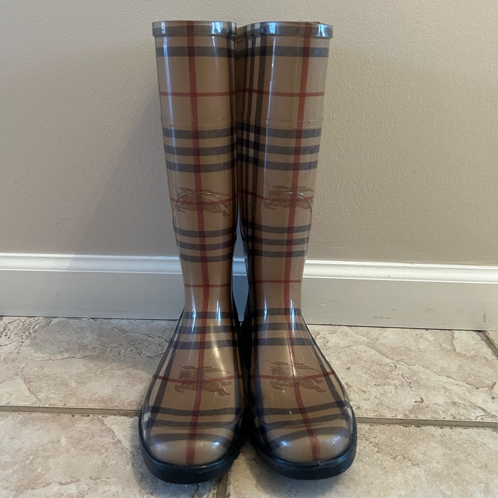 Women’s Burberry Rainboots